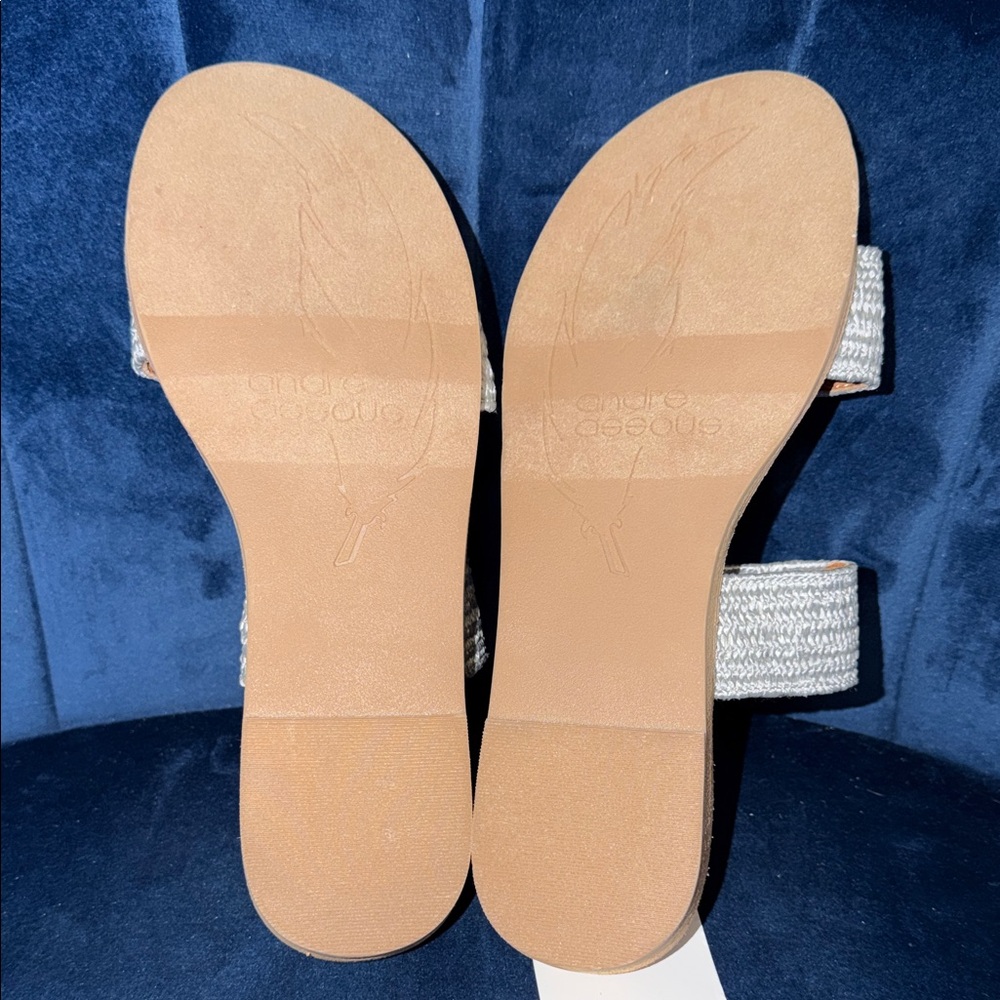 Andre Assous Gray Woven Sandals w/ Leather Lining & Insole Size 9 NWT - Picture 4 of 4